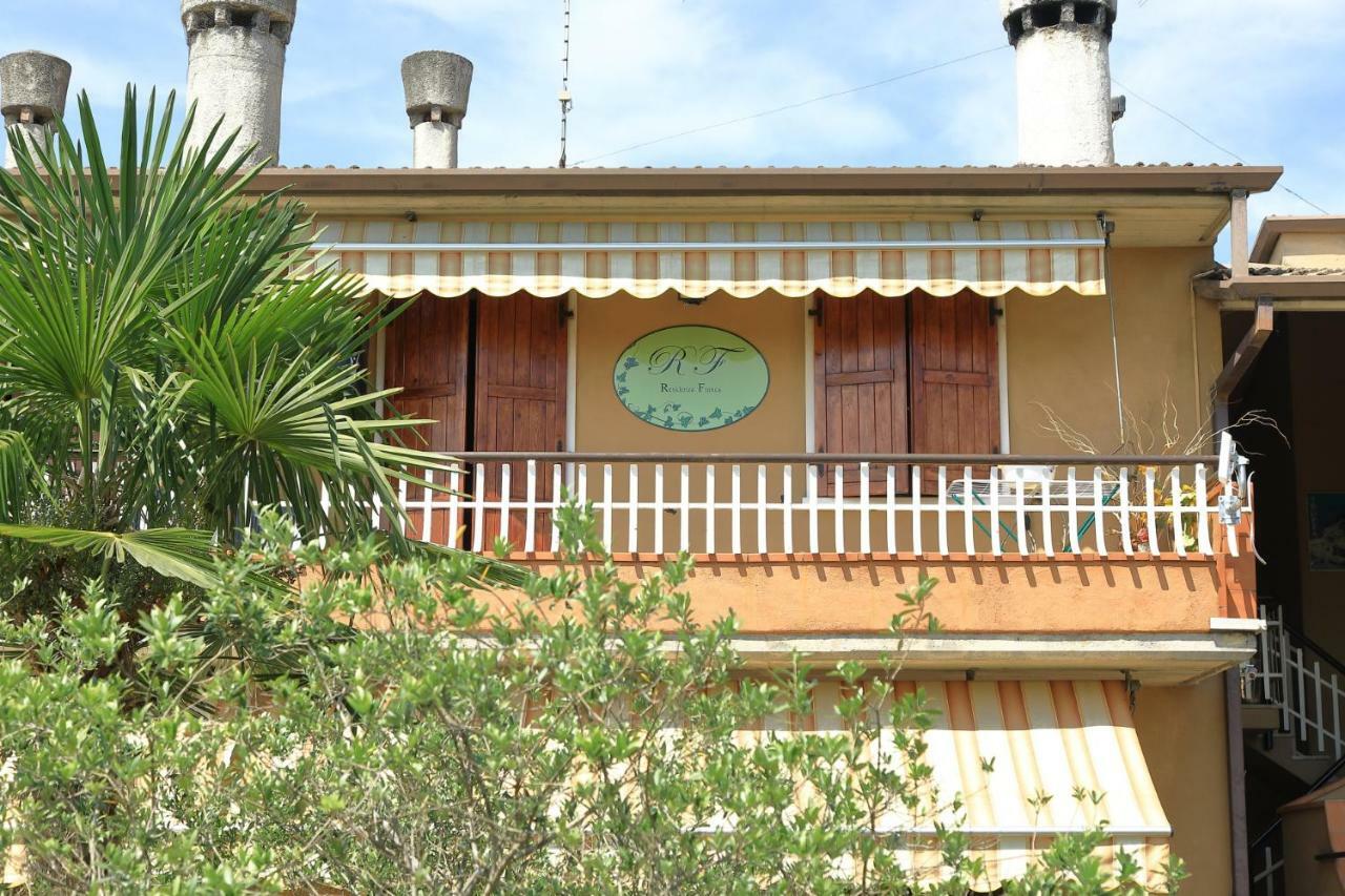 Residenza Franca Villa Valeggio sul Mincio Bagian luar foto