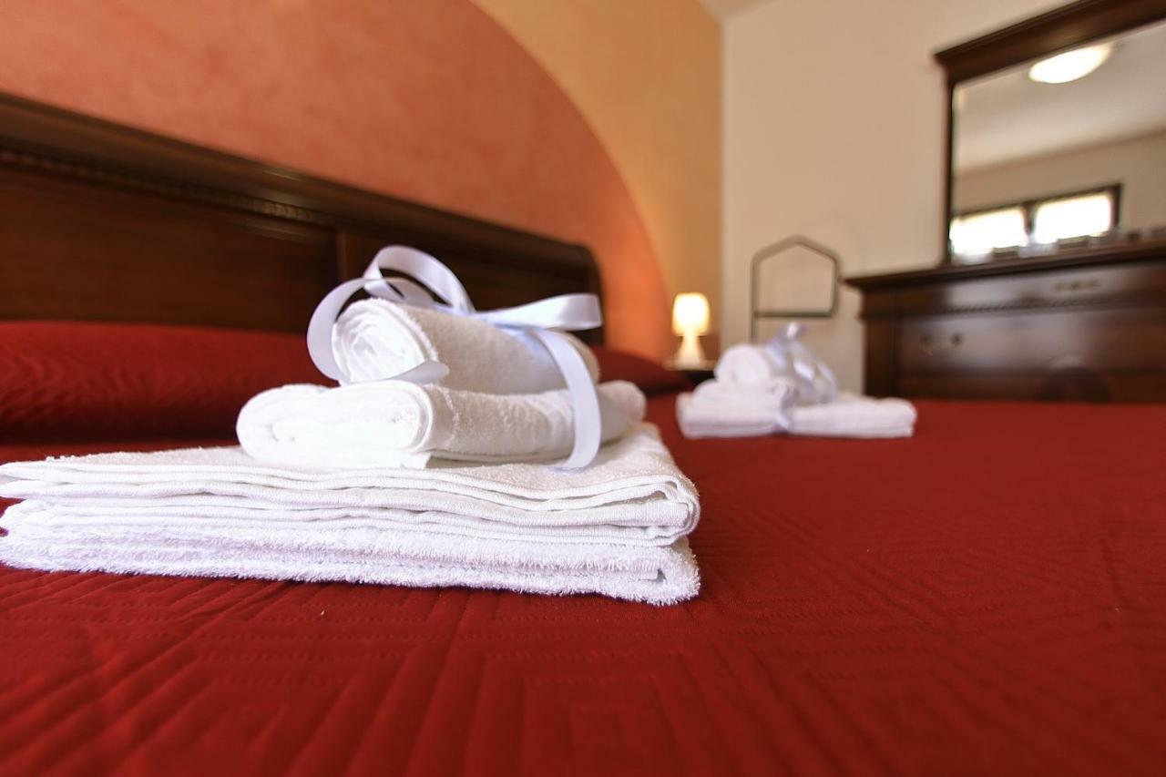 Residenza Franca Villa Valeggio sul Mincio Bagian luar foto